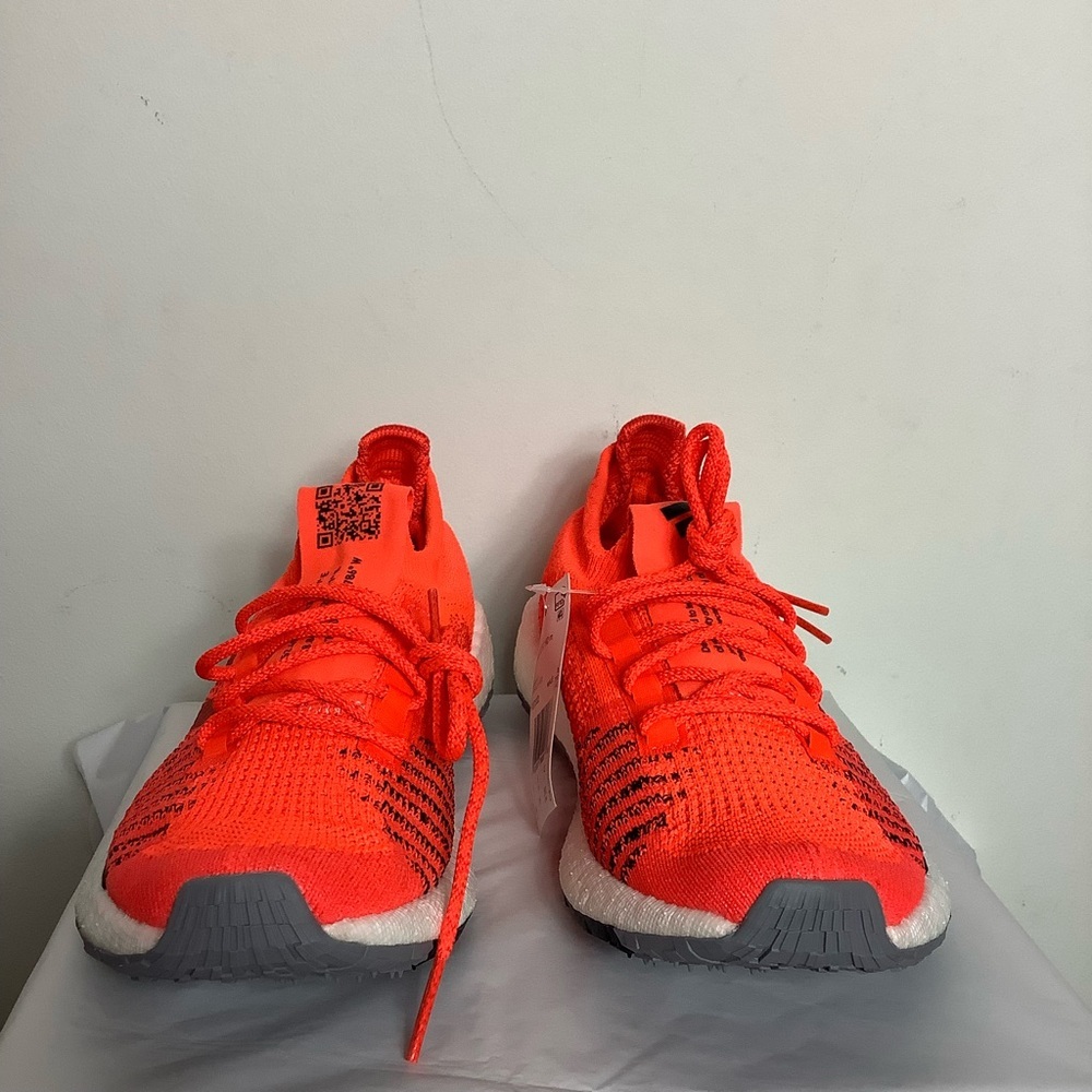 Adidas Boost Pulse HD Sneakers